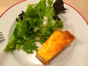 パリのワイン食堂1