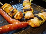 錦糸町 焼き鳥“ひない”ウインナーとネギマ