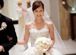 安田美沙子4-300x218