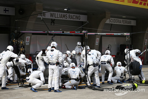 f1-chinese-gp-2016-valtteri-bottas-williams-fw38-pit-stop
