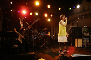 28-tambouri