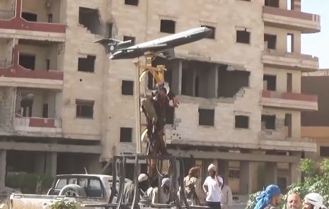 【閲覧注意】磔にされた戦闘機パイロットの遺体。シリアにて。