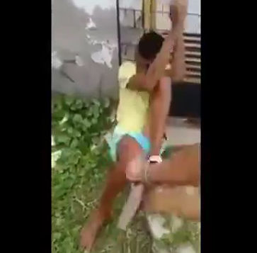 【閲覧注意】モブジャスティス、泥棒が捕まり角材で殴りまくられる【ブラジル】