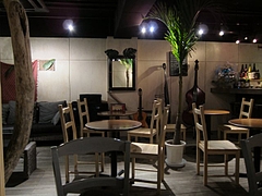 Green_Amy_Cafe_04