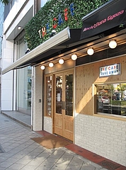 THE_CAFE_01