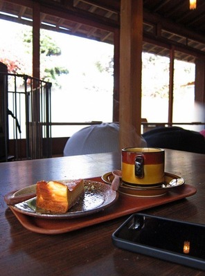 HUG_CAFE_07