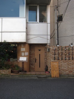TREASURE_RIVER_book_cafe_02