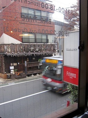 blus_cafe_02