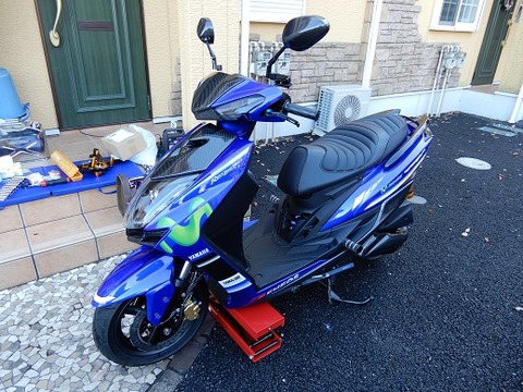 7749409f-s.jpg