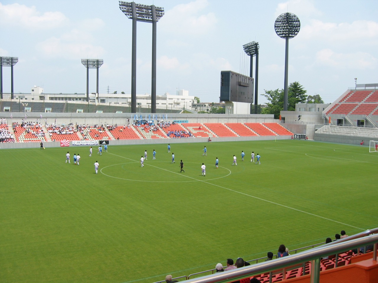 闘いの跡:折々のスタジアム ...