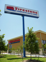 オイル交換に向かったのはFirestone