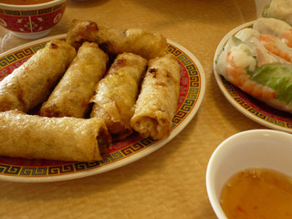 Pho Bang Restaurant 生春巻きと揚げ春巻き