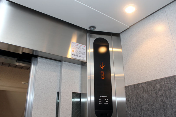 elevator_01