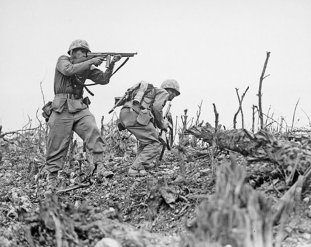 soldiers-1172111_640