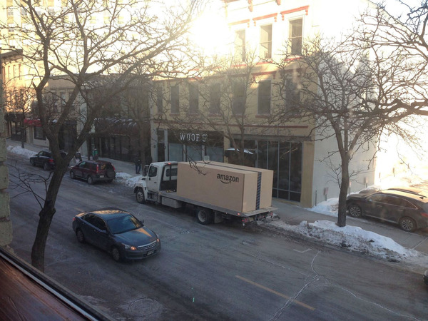 giant-amazon-box-delivery