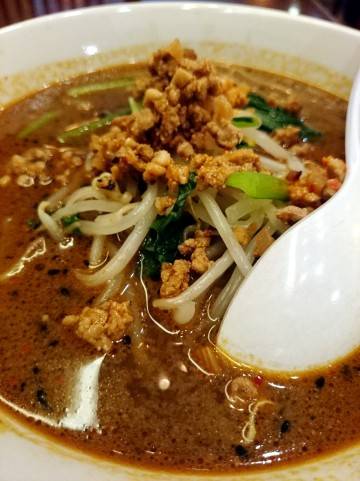 ラーメン屋で