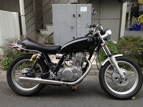 SR400 ストリートスタイル!ペイトンコンチマフラー付 SR400 ストリートスタイル!ペイトンコンチマフラー付