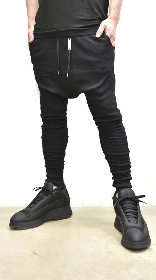 ARMY OF ME Crotch Easy trousers 着用 GORDINI001