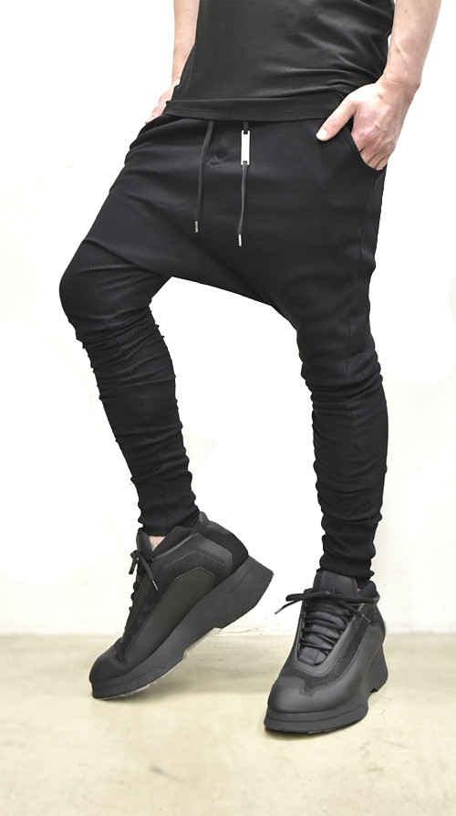 ARMY OF ME Crotch Easy trousers 着用 GORDINI002