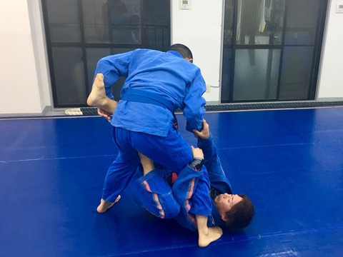 FCA308FF-F018-420F-9DF9-31328C3B218A