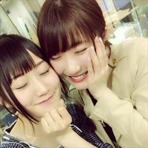 【悲報】小倉唯ちゃんのキス写真流出