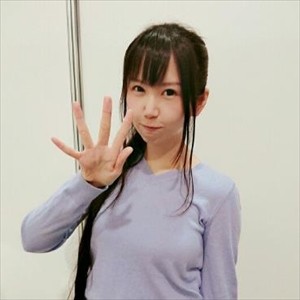 【画像】小岩井ことりさん、髪が長すぎる