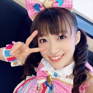 akn_R