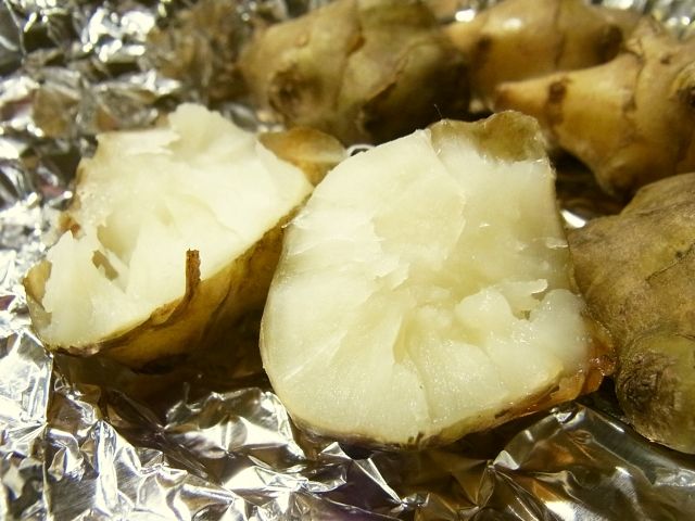 R0029436_菊芋のホイル焼_20110102