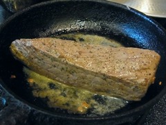 R0042875_お手軽ローストビーフ_肉を取り出す_20110603