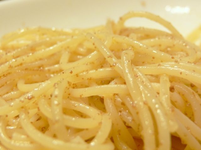 P1030236_ボッタルガとブロッコリーのパスタ_20101230
