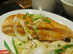 R0042847_赤ちり亭田町店ランチ生姜焼_20110603