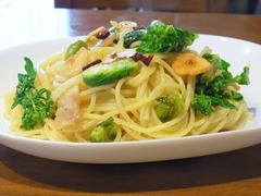 R0041581_芽キャベツの花芽のパスタ_20110417