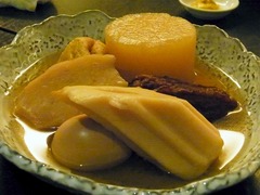 R0048134_うり坊三田店おでん盛り合せ_20120224
