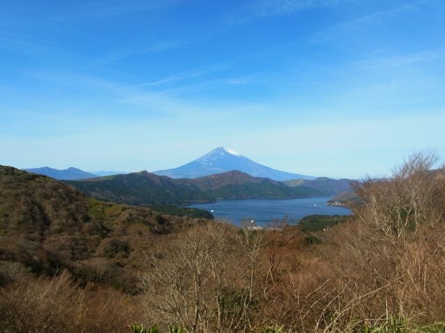 R0046616_箱根大観山天閣台からの芦ノ湖と富士山_20111127-s