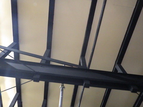 建物内が明るくなりました!