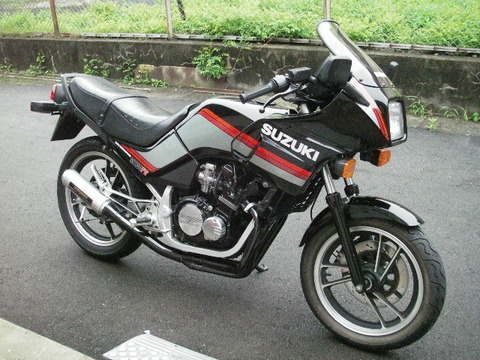 GS250FW