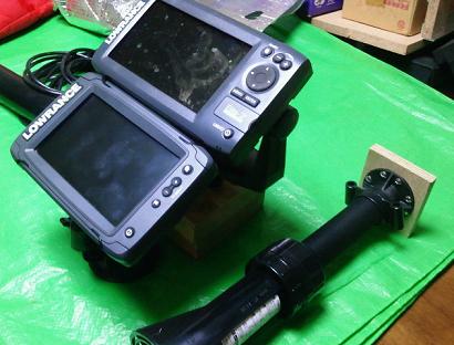 ポータブル魚探美品　自作ボートマウントセット 振動子ポール取付用マウントセット 1.5インチボール ミディアムアーム