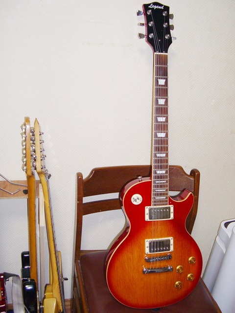 ワタクシの持ってるギターの紹介 05 LEGEND レスポールタイプ : 約17年ぶりにギター再開したオッサン（バス17）のブログ