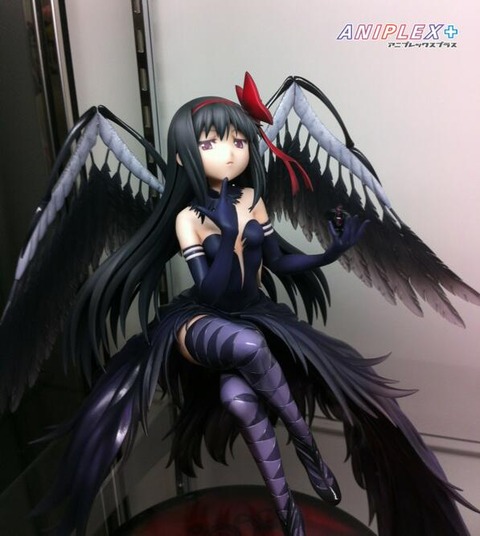 悪魔ほむらのフィギュア