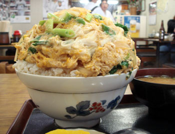 甲子園の大力食堂のカツ丼デカ盛り