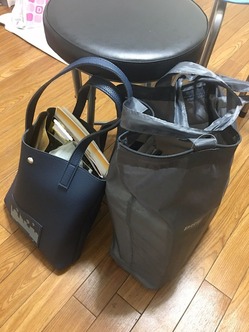 こういうカバン類もいっぱいあるんですよ実家には