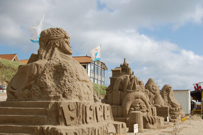 千里浜砂像2009