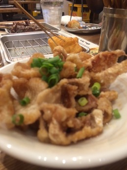 でんがな駅南 鶏皮 (1)