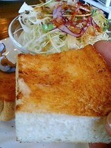 マザーグース 半切りトースト(20円)、ミニサラダ(20円)