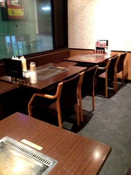 喃風下通店 店内