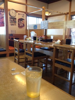 かつれつ食堂 店内