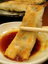 一口パリパリ餃子(230円)