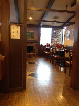 喃風斐川店 店内