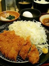 とんかつ山脈 ロースカツ定食 580円