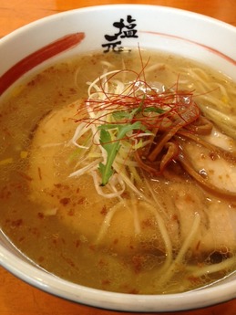 塩元帥 天然塩ラーメン 680円